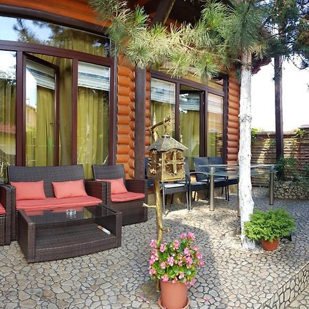 Luxury Villa With Pool And Sauna Czernowitz Exterior foto
