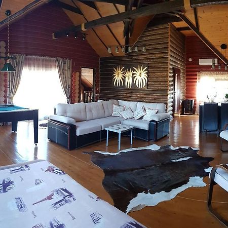 Luxury Villa With Pool And Sauna Czernowitz Exterior foto