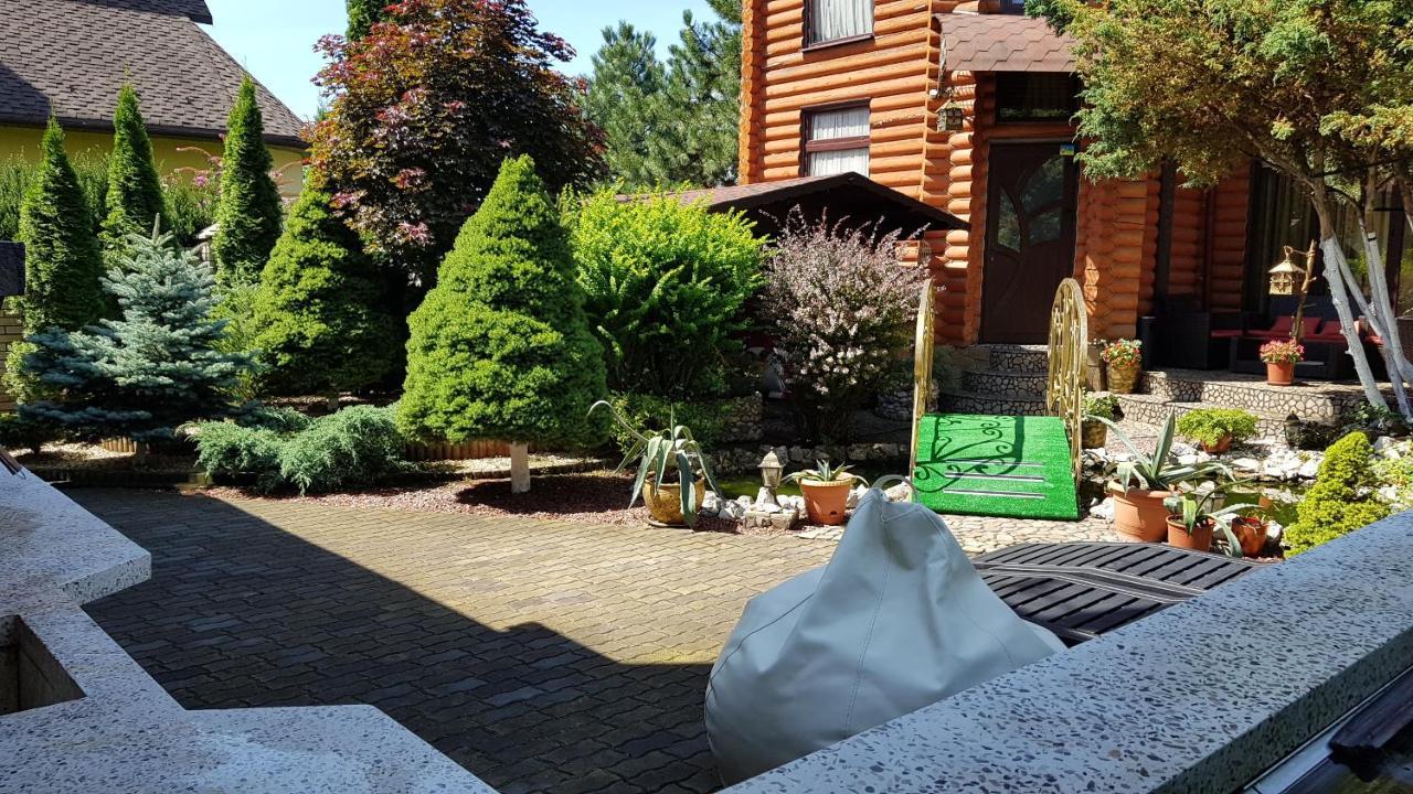 Luxury Villa With Pool And Sauna Czernowitz Exterior foto