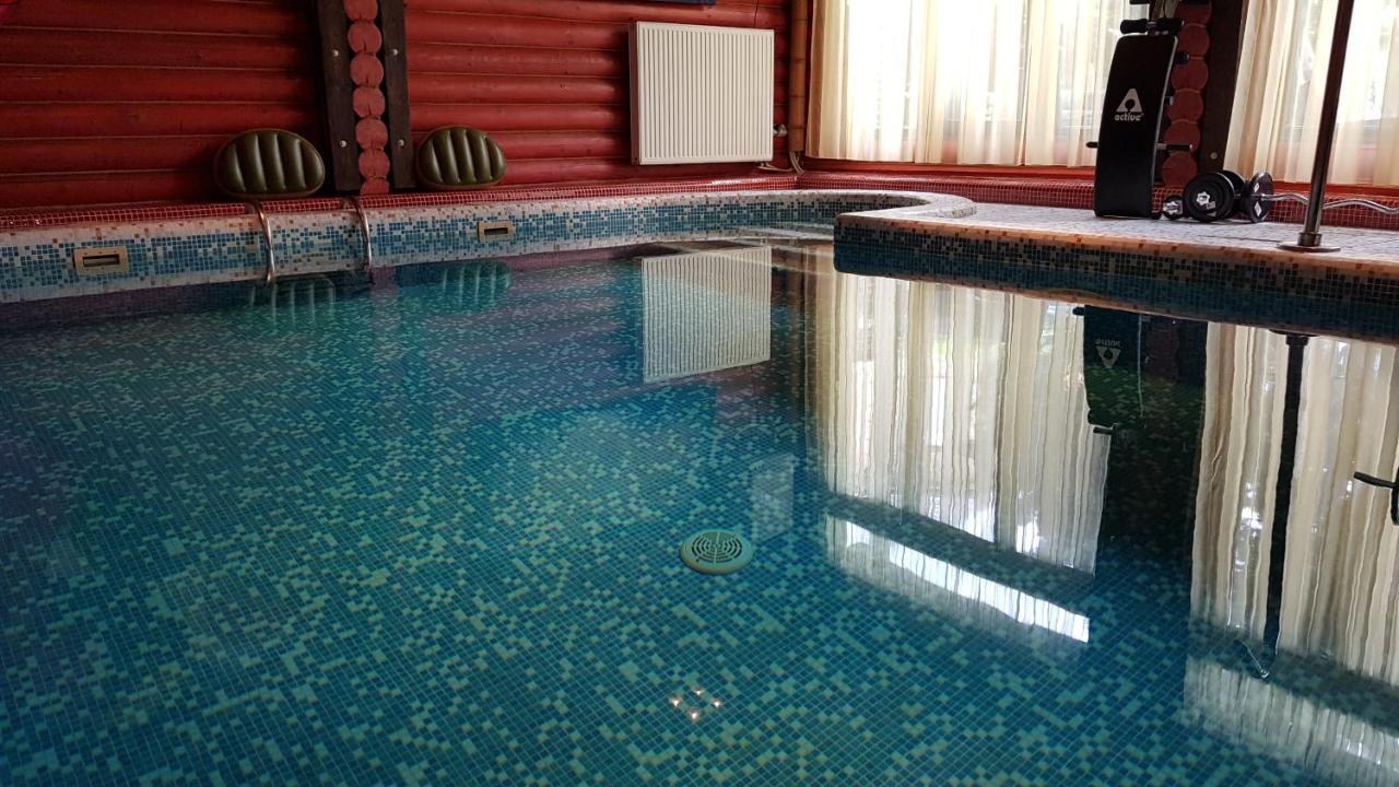 Luxury Villa With Pool And Sauna Czernowitz Exterior foto