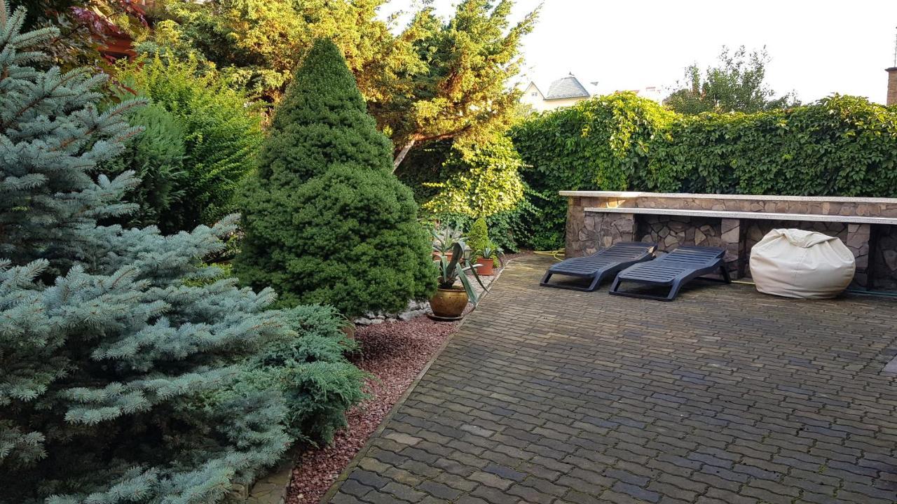 Luxury Villa With Pool And Sauna Czernowitz Exterior foto
